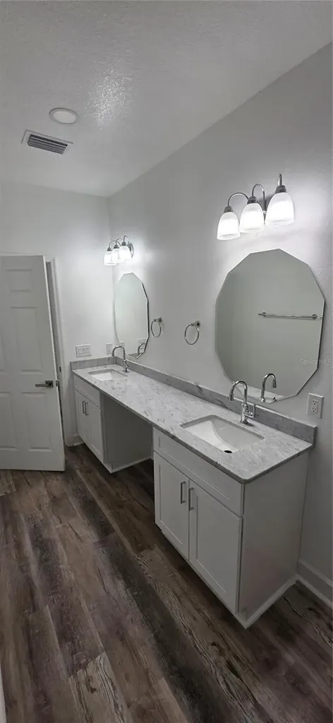 350 NE 20th Terrace Gainesville FL 32641