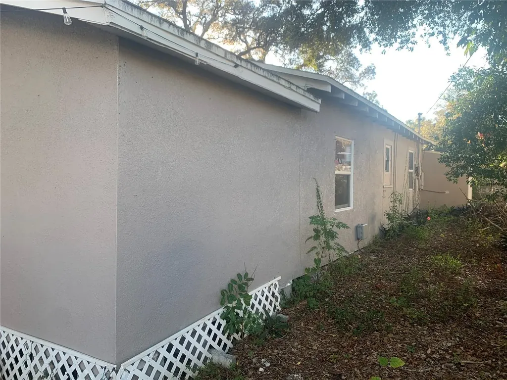 1880 Sylvan Drive Clearwater FL 33755