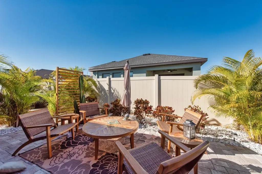 1468 N River Circle Tarpon Springs FL 34689