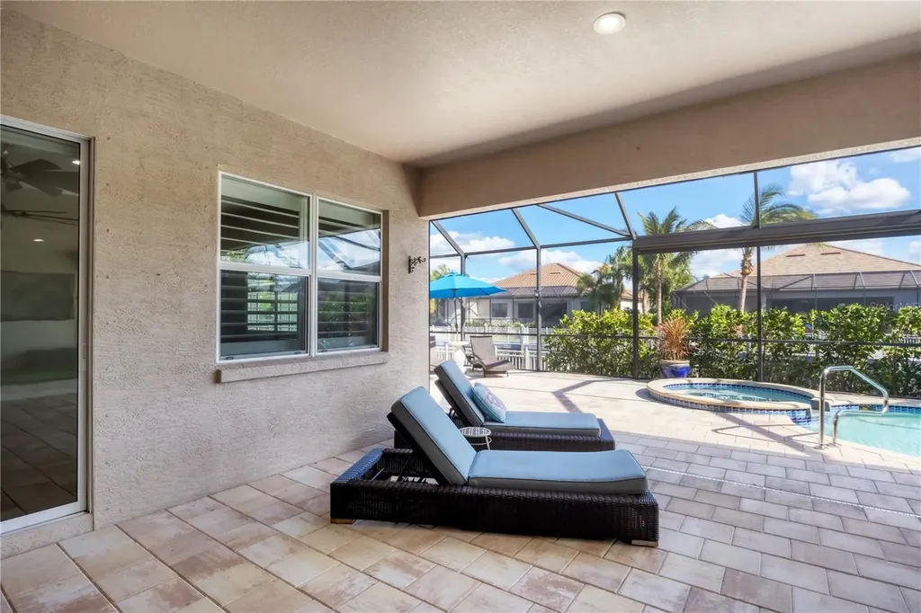 575 Fore Drive Bradenton FL 34208