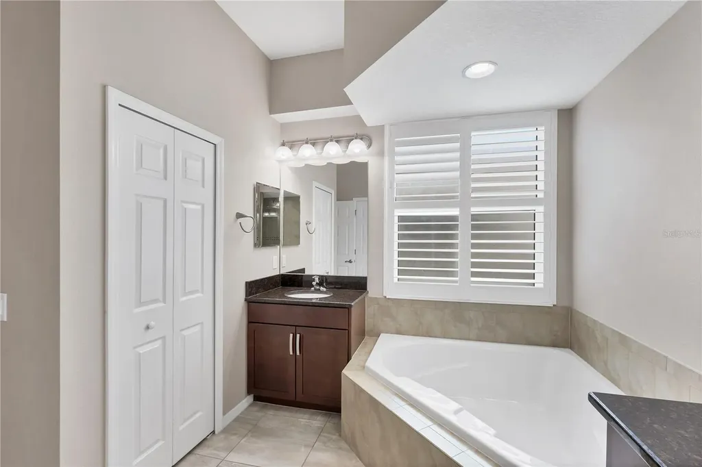575 Fore Drive Bradenton FL 34208
