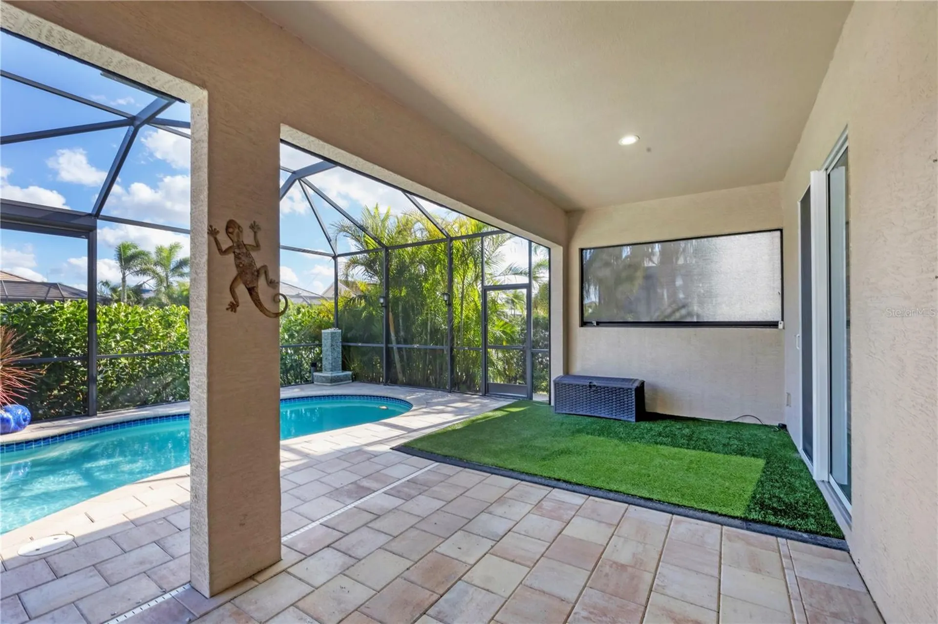 575 Fore Drive Bradenton FL 34208