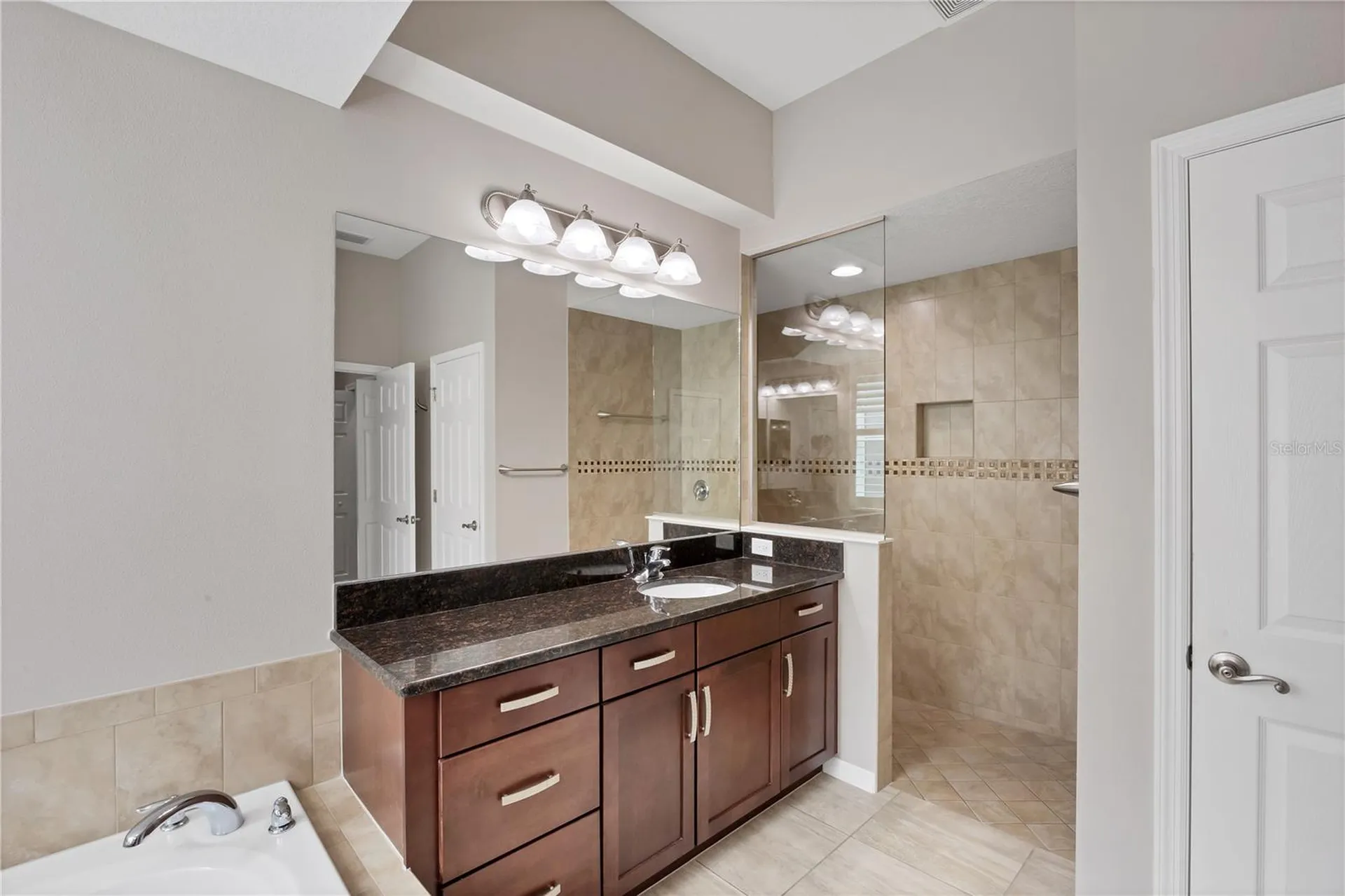 575 Fore Drive Bradenton FL 34208