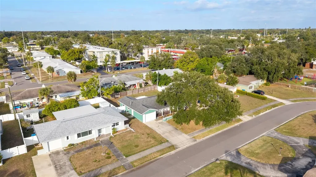5911 36th Avenue N St Petersburg FL 33710