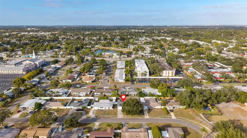 5911 36th Avenue N St Petersburg FL 33710