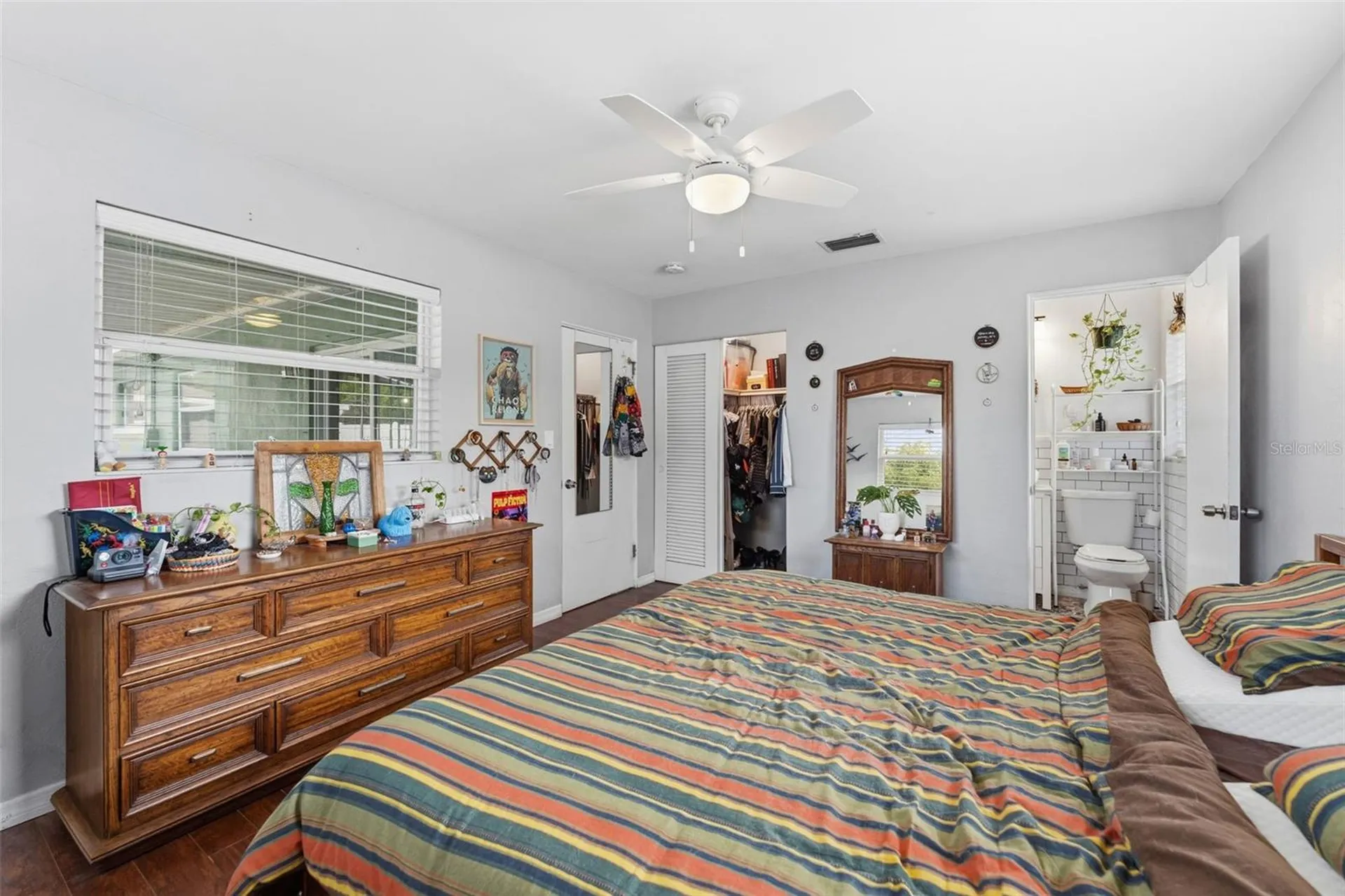 5911 36th Avenue N St Petersburg FL 33710