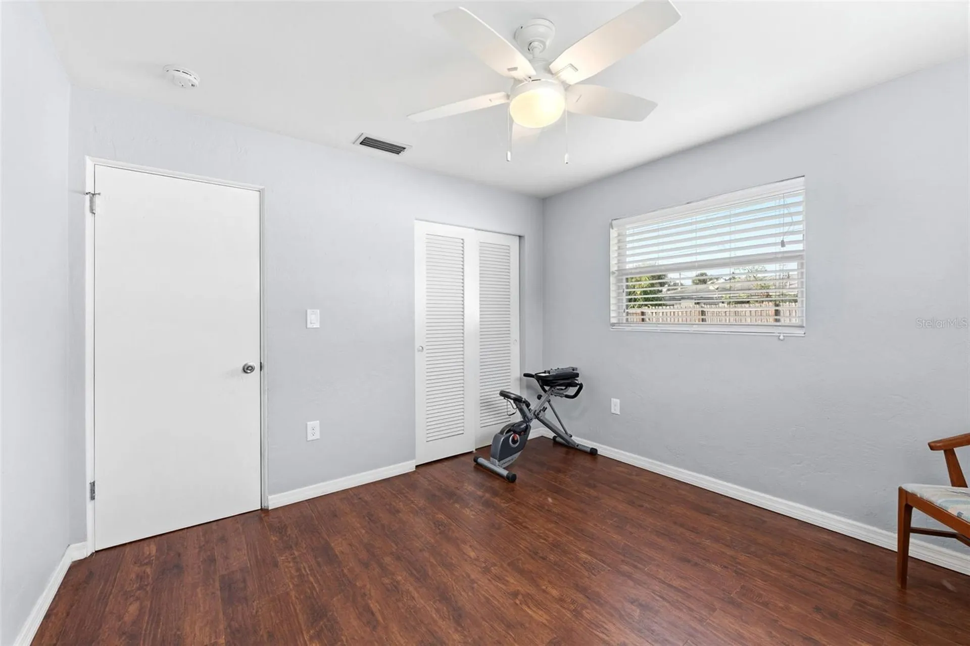 5911 36th Avenue N St Petersburg FL 33710