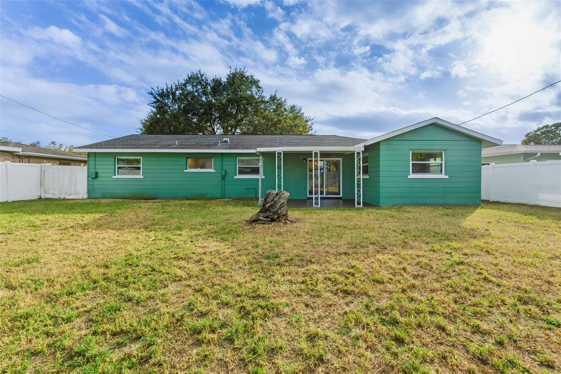 5911 36th Avenue N St Petersburg FL 33710