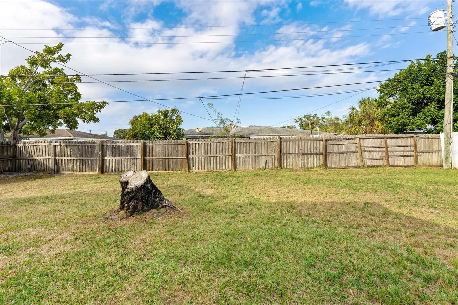 5911 36th Avenue N St Petersburg FL 33710