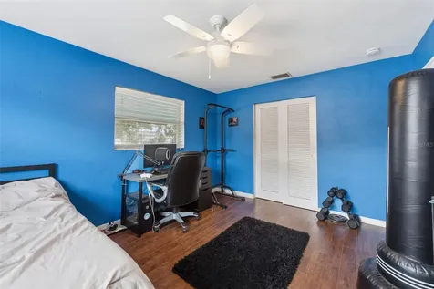 5911 36th Avenue N St Petersburg FL 33710