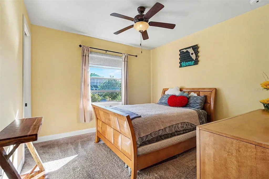 2127 SE 17th Place Cape Coral FL 33990