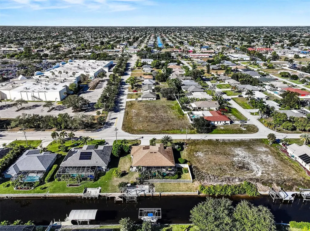2127 SE 17th Place Cape Coral FL 33990