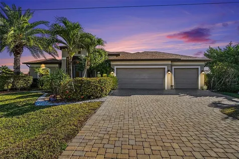 2127 SE 17th Place Cape Coral FL 33990