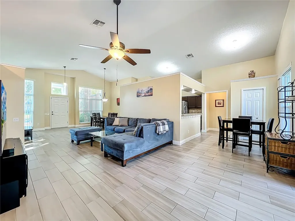 9244 Beaver Cove Apopka FL 32703