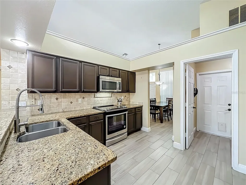 9244 Beaver Cove Apopka FL 32703