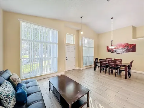 9244 Beaver Cove Apopka FL 32703