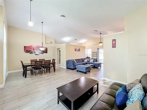 9244 Beaver Cove Apopka FL 32703