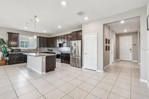 2305 Gladiolus Lane Mascotte FL 34753