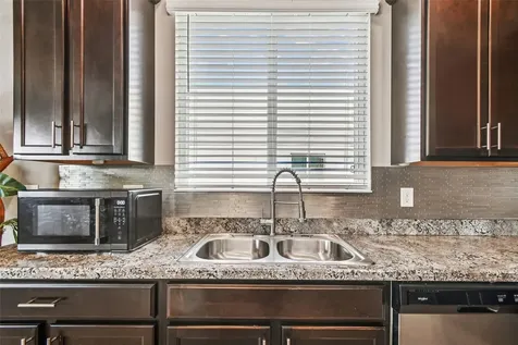 2305 Gladiolus Lane Mascotte FL 34753