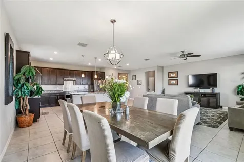 2305 Gladiolus Lane Mascotte FL 34753