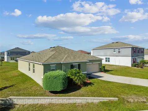2305 Gladiolus Lane Mascotte FL 34753