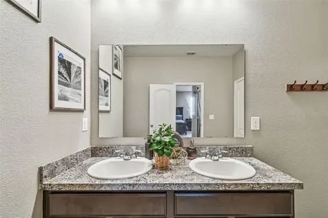 2305 Gladiolus Lane Mascotte FL 34753