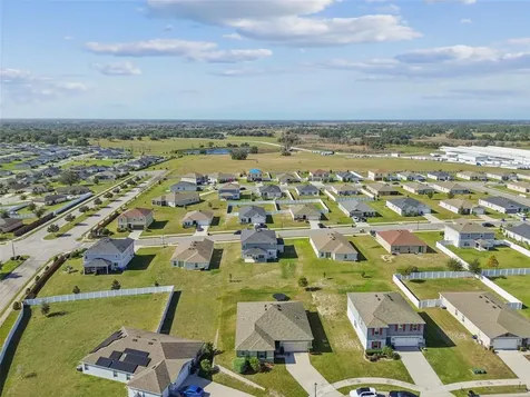 2305 Gladiolus Lane Mascotte FL 34753