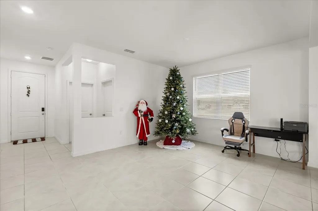 1470 Geranium Drive Mascotte FL 34753