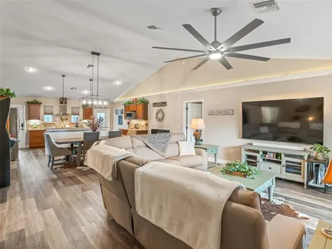 6570 SE 175th Court Morriston FL 32668