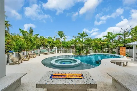 149 Mckinley Drive Sarasota FL 34236
