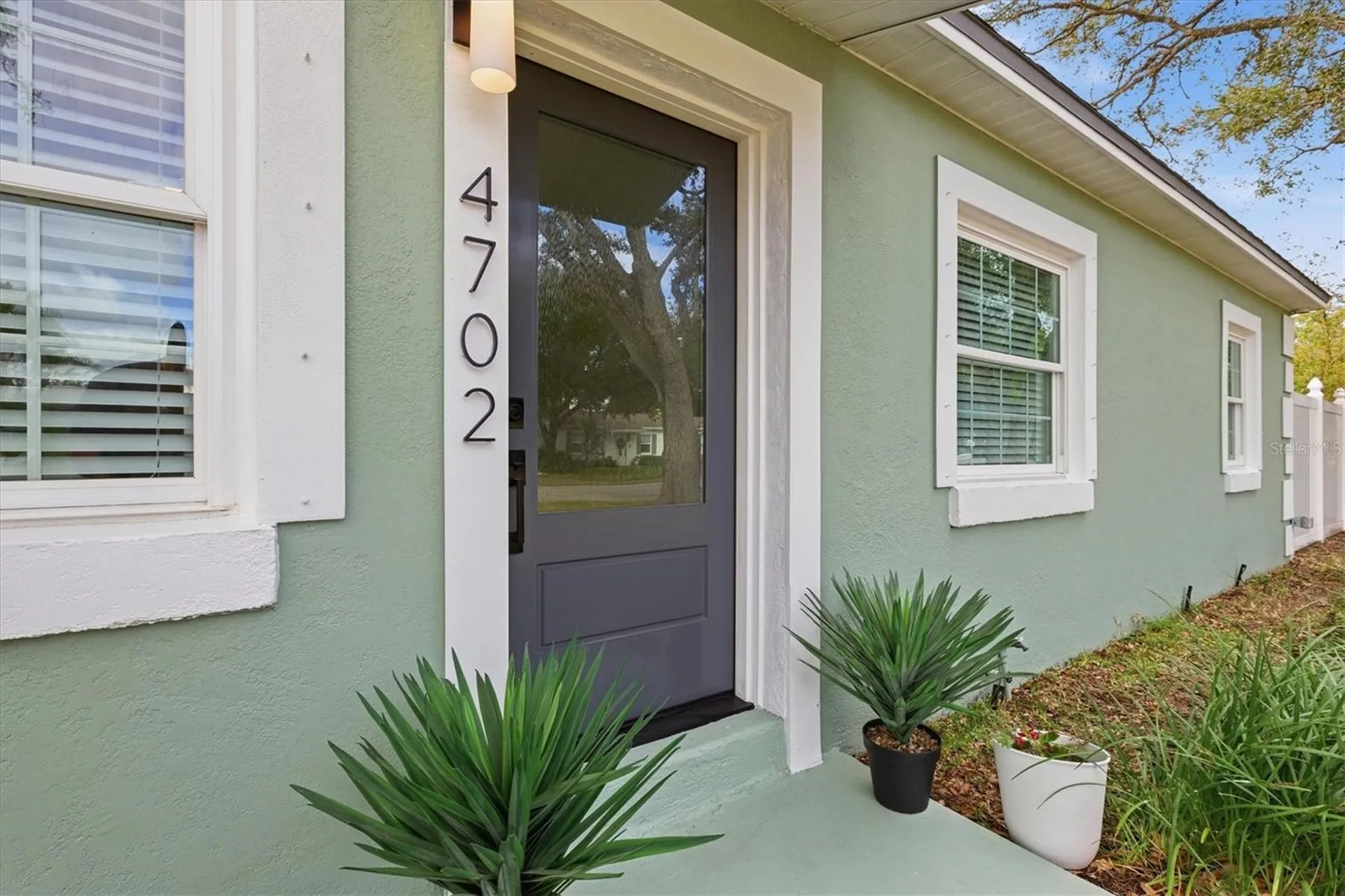 4702 W Bay View Avenue Tampa FL 33611