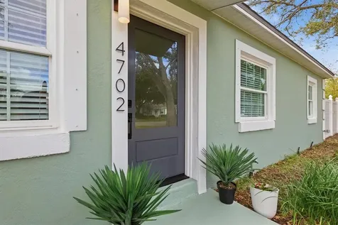 4702 W Bay View Avenue Tampa FL 33611
