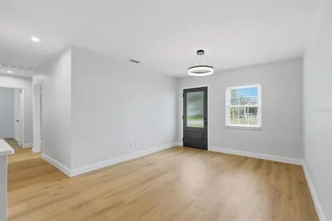 4702 W Bay View Avenue Tampa FL 33611