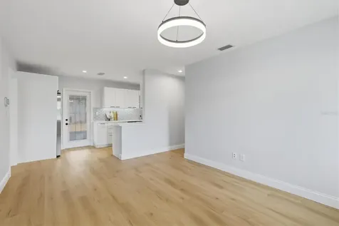 4702 W Bay View Avenue Tampa FL 33611