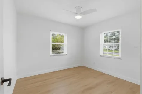 4702 W Bay View Avenue Tampa FL 33611