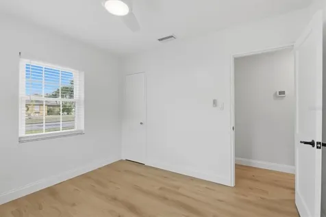 4702 W Bay View Avenue Tampa FL 33611