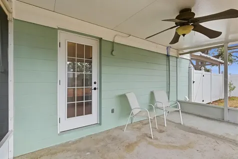 4702 W Bay View Avenue Tampa FL 33611