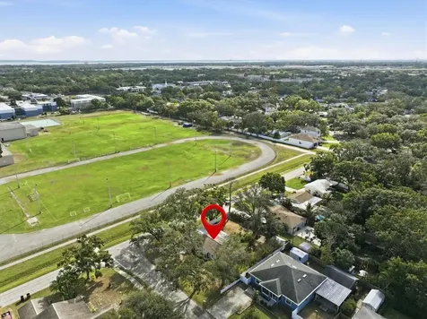 4702 W Bay View Avenue Tampa FL 33611