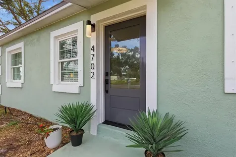 4702 W Bay View Avenue Tampa FL 33611