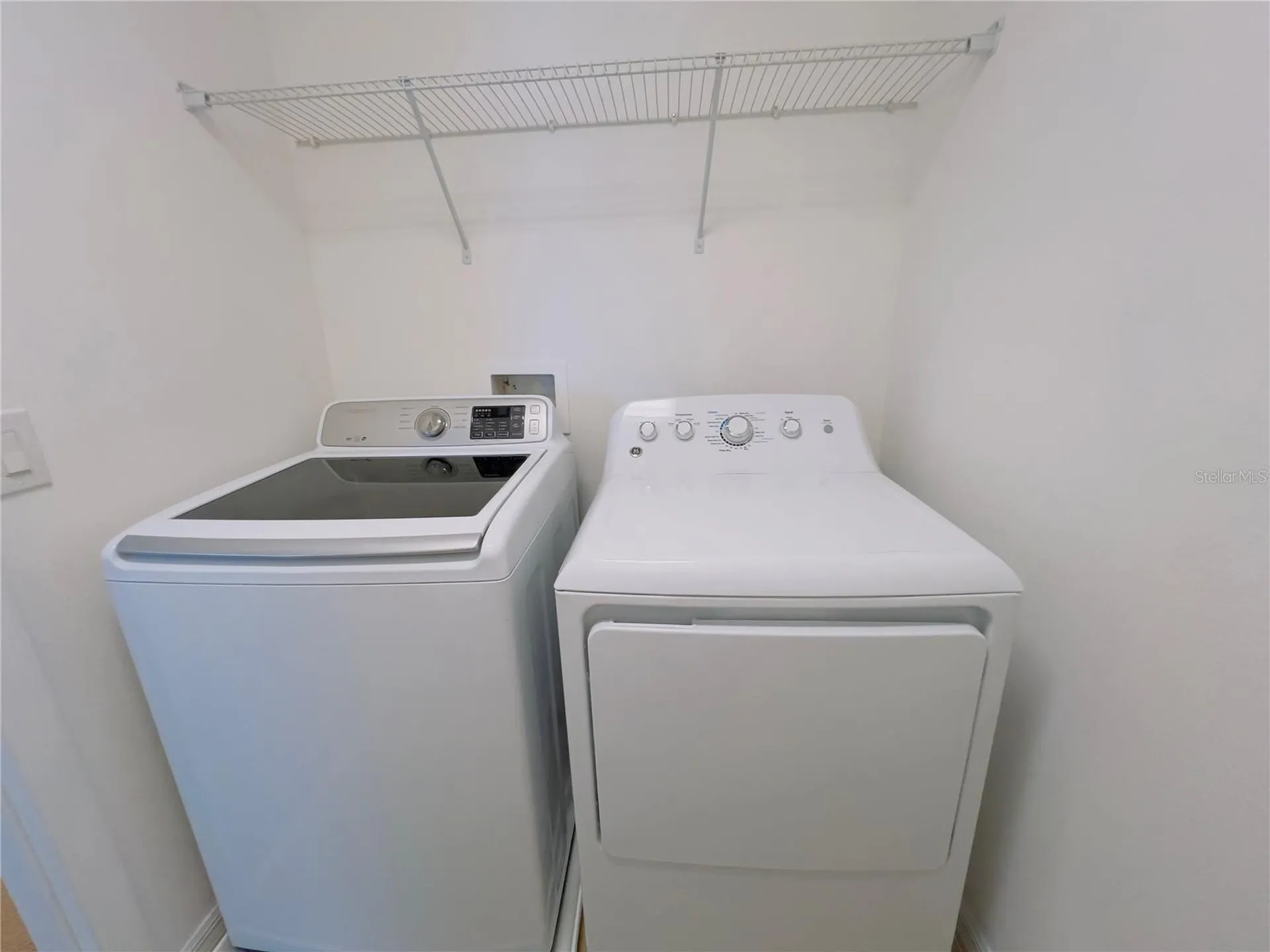 8969 Fullerwood Avenue Orlando FL 32832