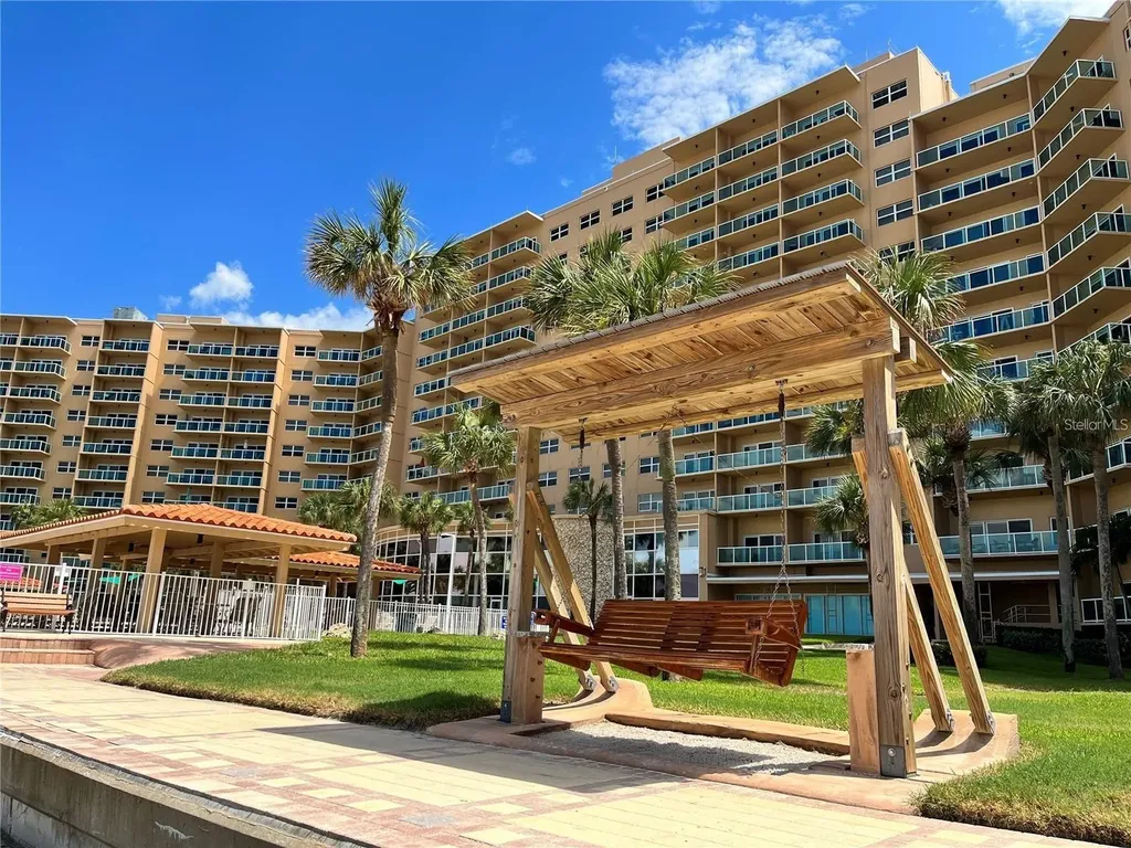 880 Mandalay Avenue Clearwater Beach FL 33767