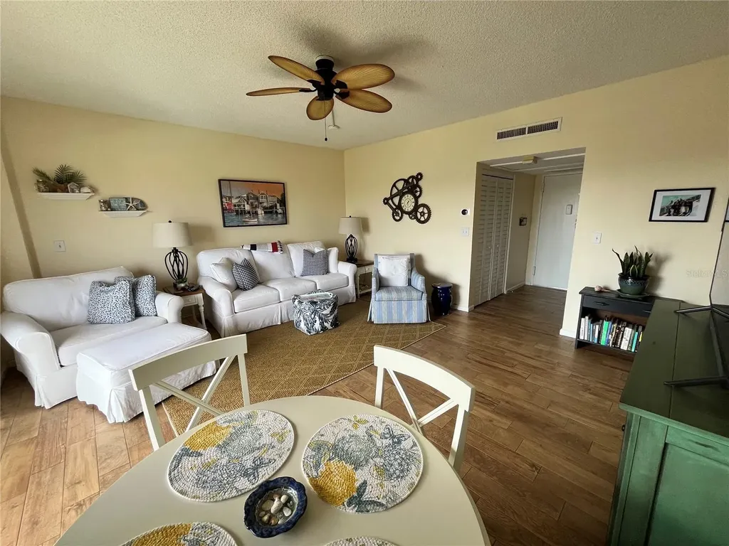 880 Mandalay Avenue Clearwater Beach FL 33767
