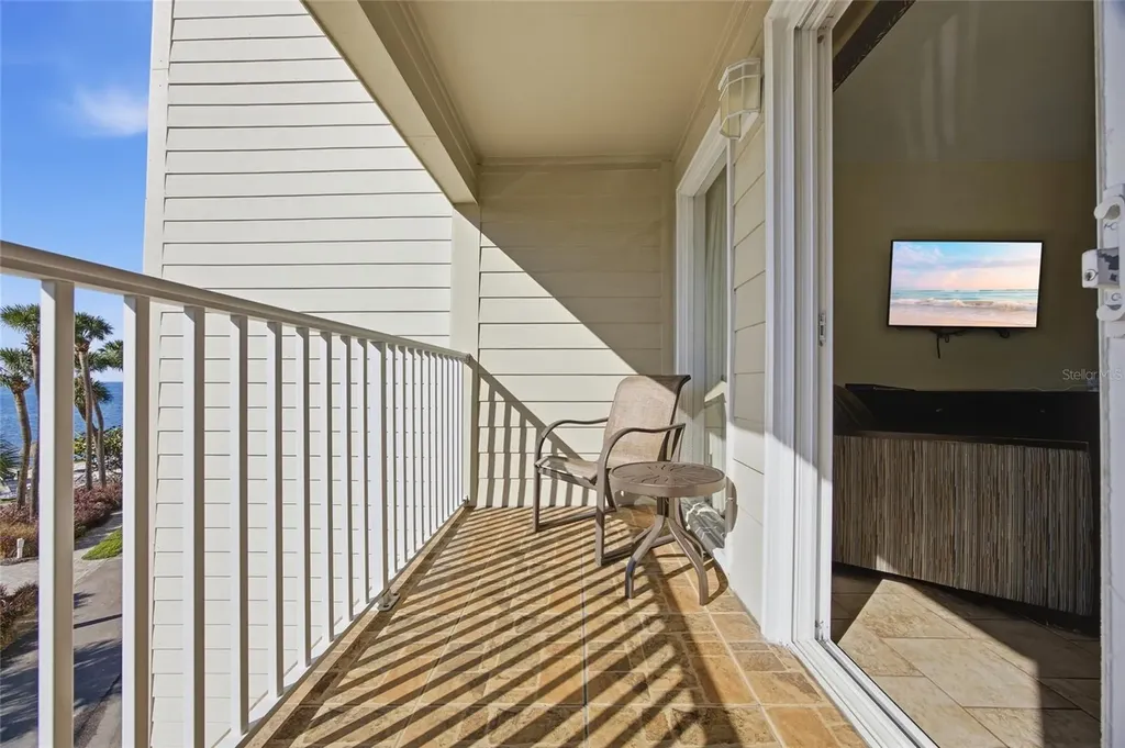 2506 N Rocky Point Drive Tampa FL 33607