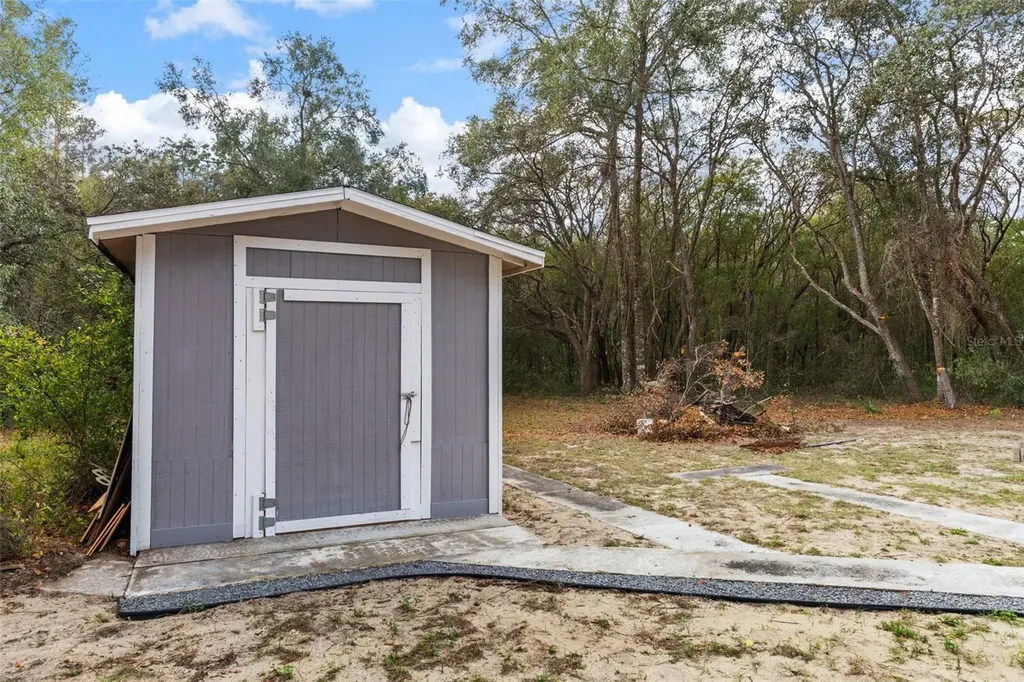 1696 E Naperville Lane Hernando FL 34442