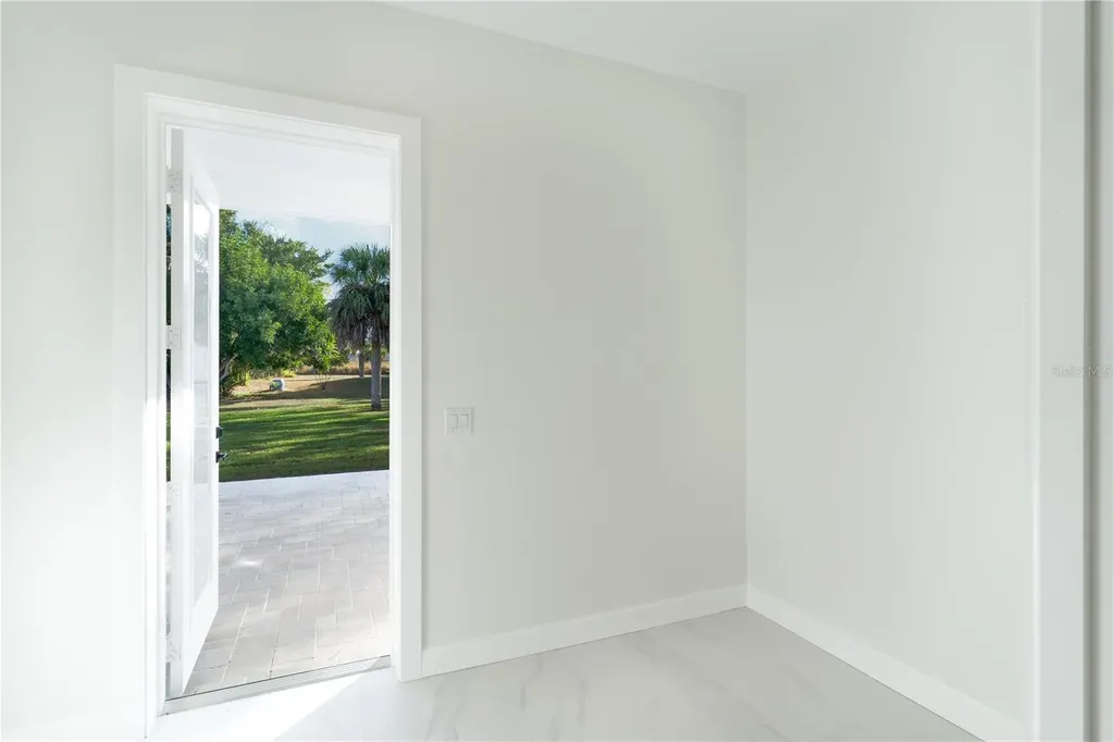 2414 Bayshore Road Nokomis FL 34275