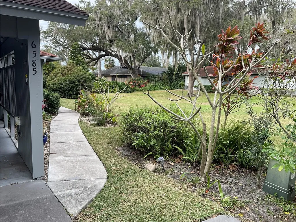 6585 Trail Ridge Drive Lakeland FL 33813