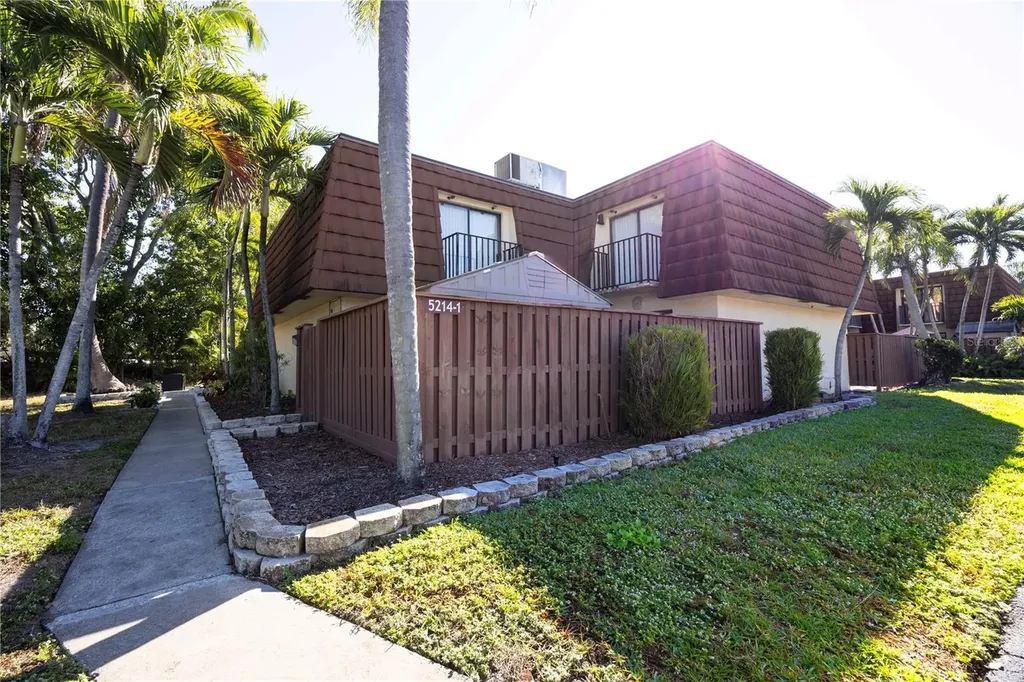 5214 Cedarbend Drive Fort Myers FL 33919