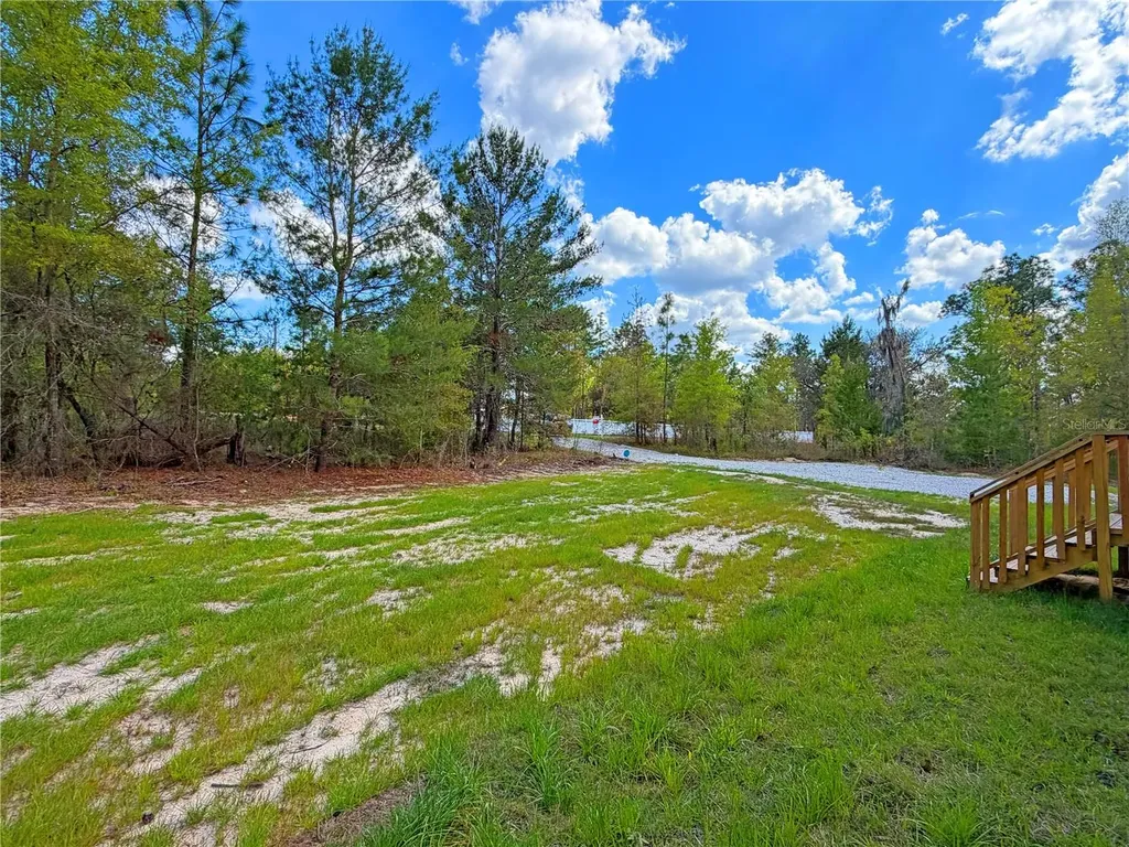 194 Whirlwind Loop Hawthorne FL 32640