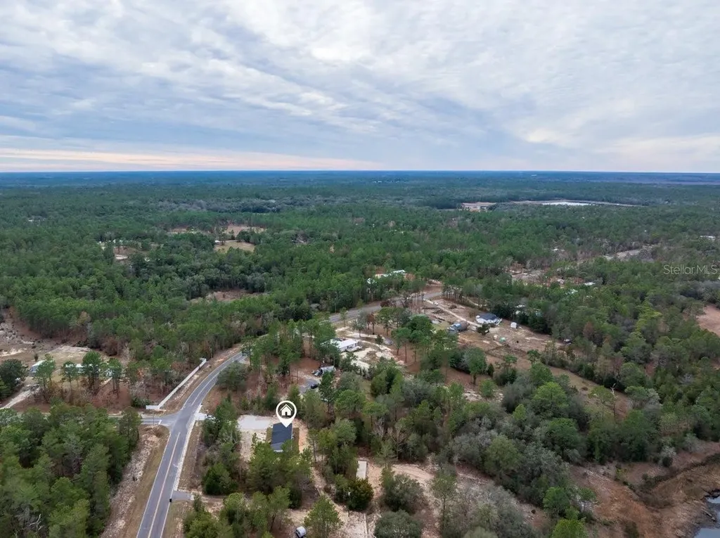 194 Whirlwind Loop Hawthorne FL 32640