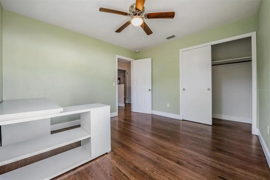 2025 Plaza Dolores Clearwater FL 33755